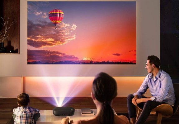 Ưu và nhược điểm của máy chiếu phim mini