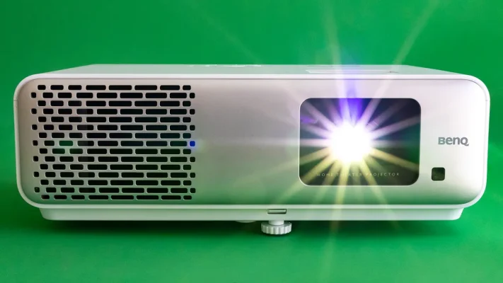 Đánh Giá Máy Chiếu BenQ HT2060: kiểu dáng đẹp và độ nét full HD 1080p