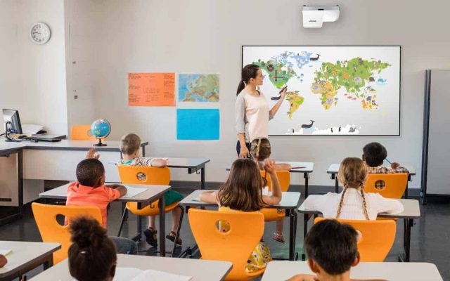 Những lưu ý khi chọn máy chiếu cũ tại Hà Nội