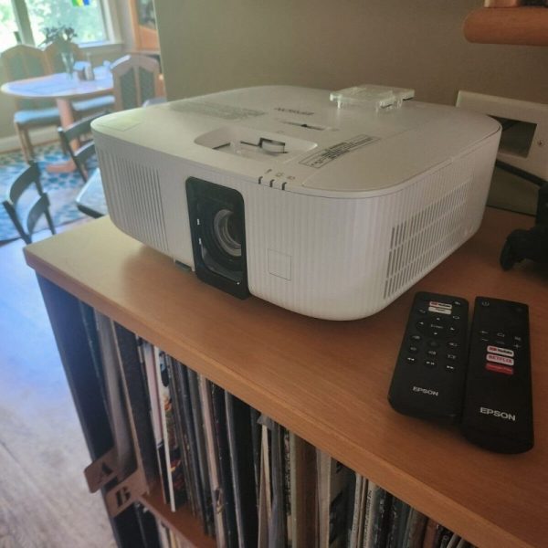 Máy chiếu Epson Home Cinema 2350